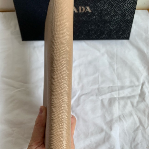 Prada Wallet - Picture 7 of 10